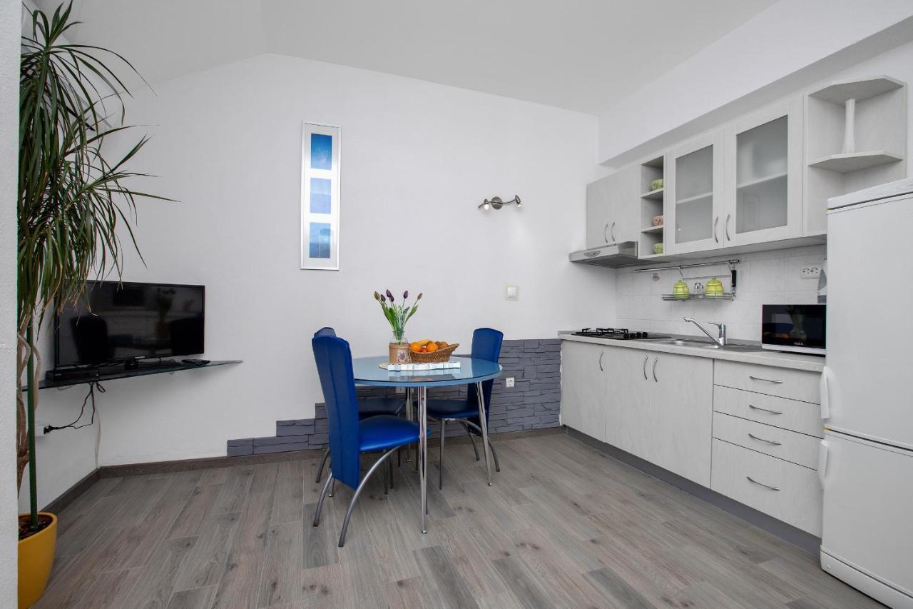 Ferienwohnung Apartman Toni Drašnice Exterior foto
